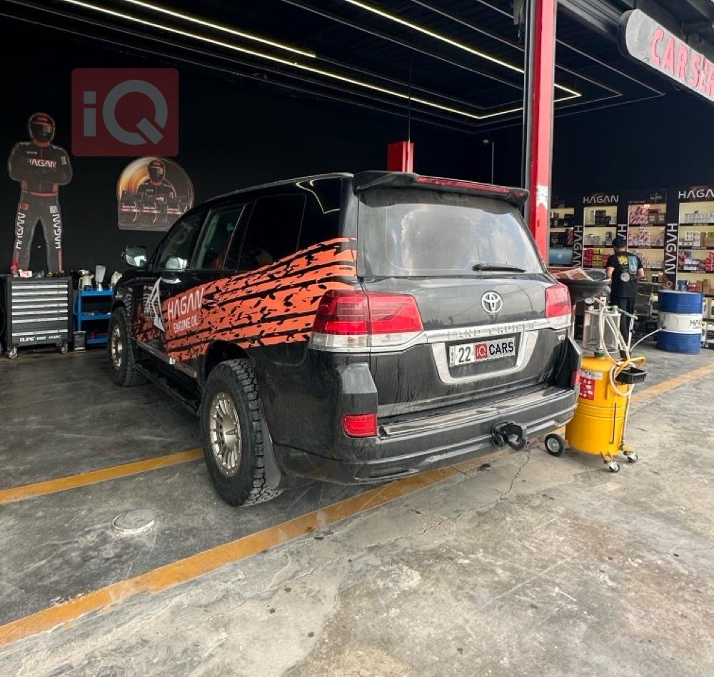 تويوتا لاندكروزر